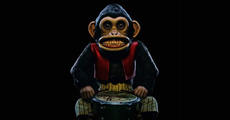 O Macaco: Adaptação de Stephen King mistura sustos e humor ácido